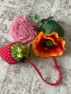 Set of 3 Expandable Clip-On Reusable Tote Bags